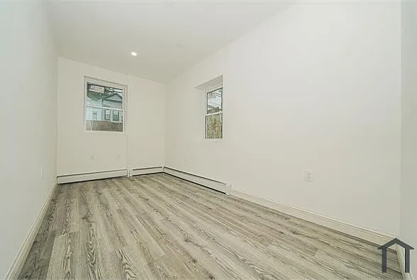 1046 E 213th St #2 — Photo 9