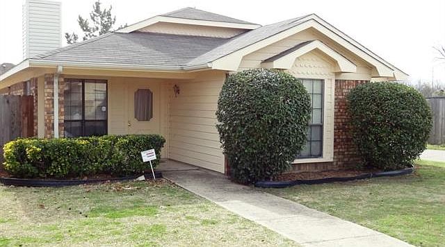 1st image of 1302 Smokehouse Ln