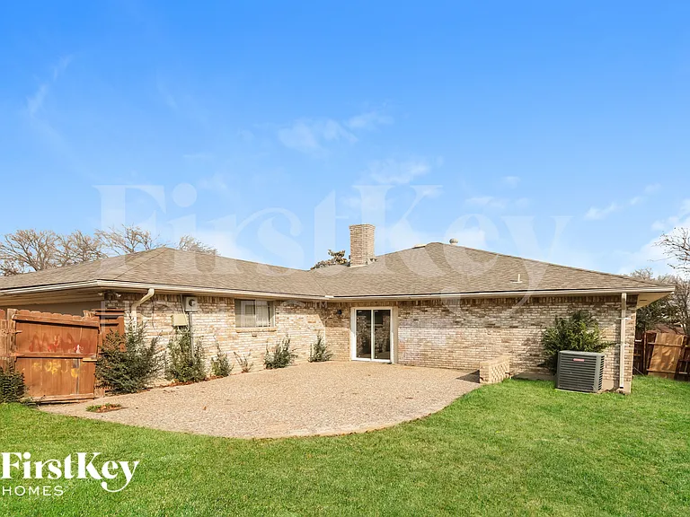 3413 Valley View Ln — Photo 18