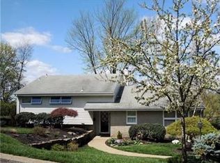 1178 Arrowood Dr, Pittsburgh, PA 15243