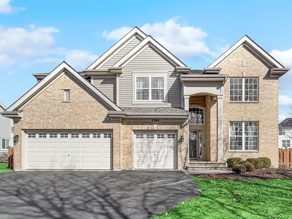 1361 Sweetbay Ln, West Chicago, IL 60185