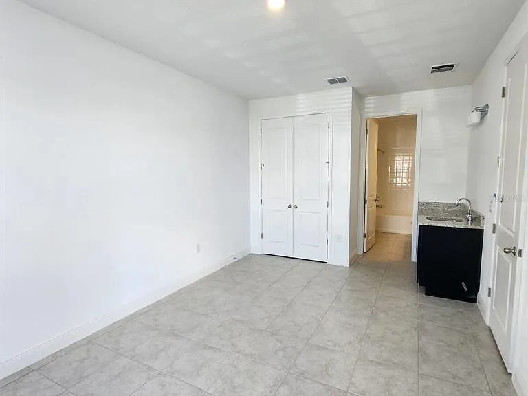 19050 Blueleaf St — Photo 11