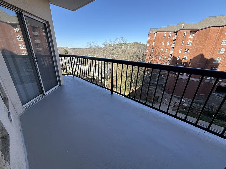Wesley Townsend Apartments at Buckhead — Photo 56