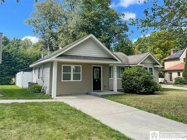 6 Case Ave, Lakewood, NY 14750