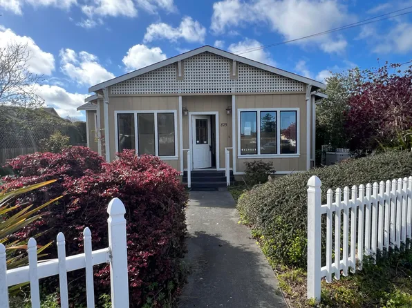 825 Herbert St, Ferndale, CA 95536