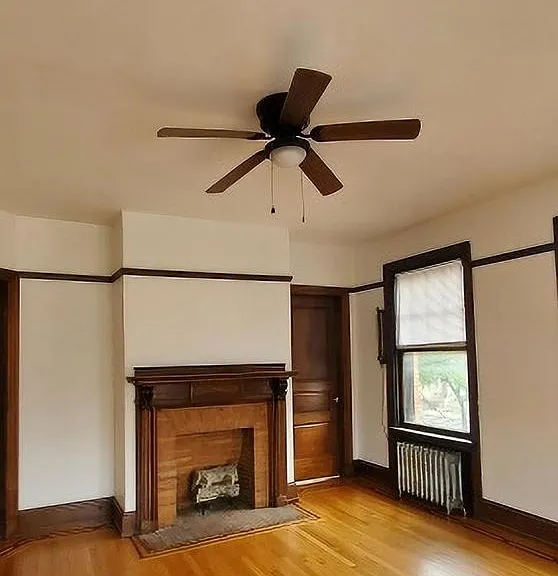 203 S George St — Photo 2