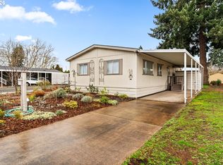 1400 Candlelight Dr Space 208, Eugene, OR 97401