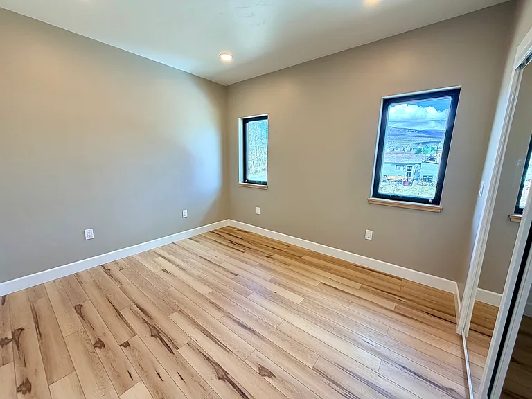 119 E 15th St #B — Photo 11