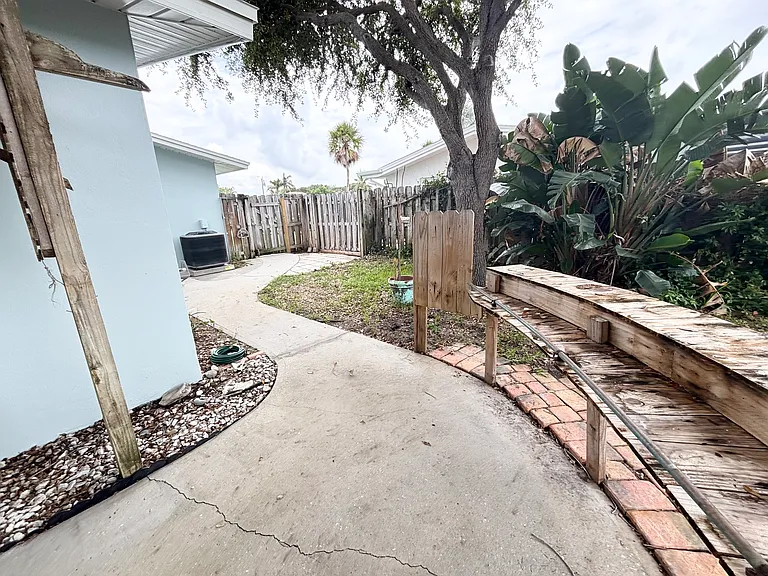 430 Coconut Dr — Photo 19