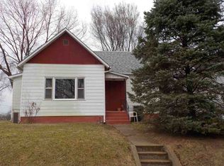 272 21st Pl, Clinton, IA 52732