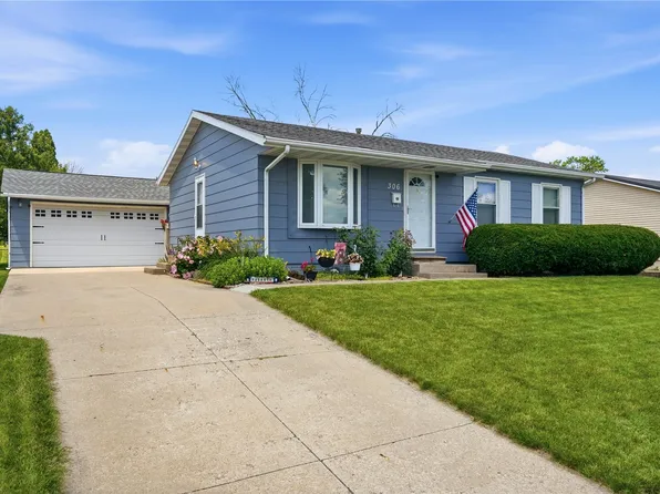 306 Cherry Hill Rd SW, Cedar Rapids, IA 52404
