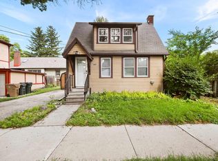 1009 Whittier St, Madison, WI 53715