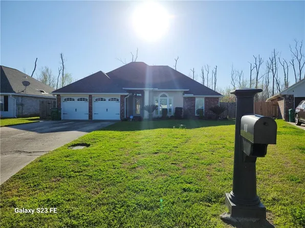 637 Foxwood Ln, La Place, LA 70068