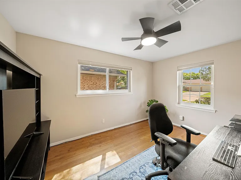 2523 Droxford Dr — Photo 22
