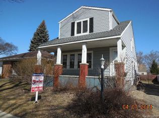 412 Chippewa St, Clawson, MI