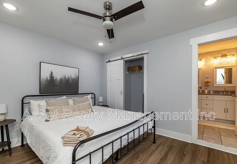 301 E Quincy Ave — Photo 36