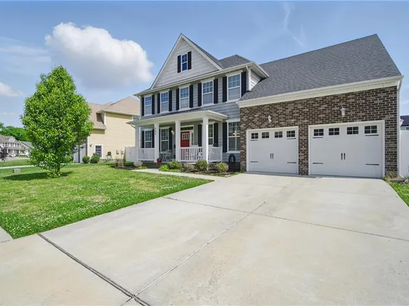 525 Wood Nymph Ln, Chesapeake, VA 23323