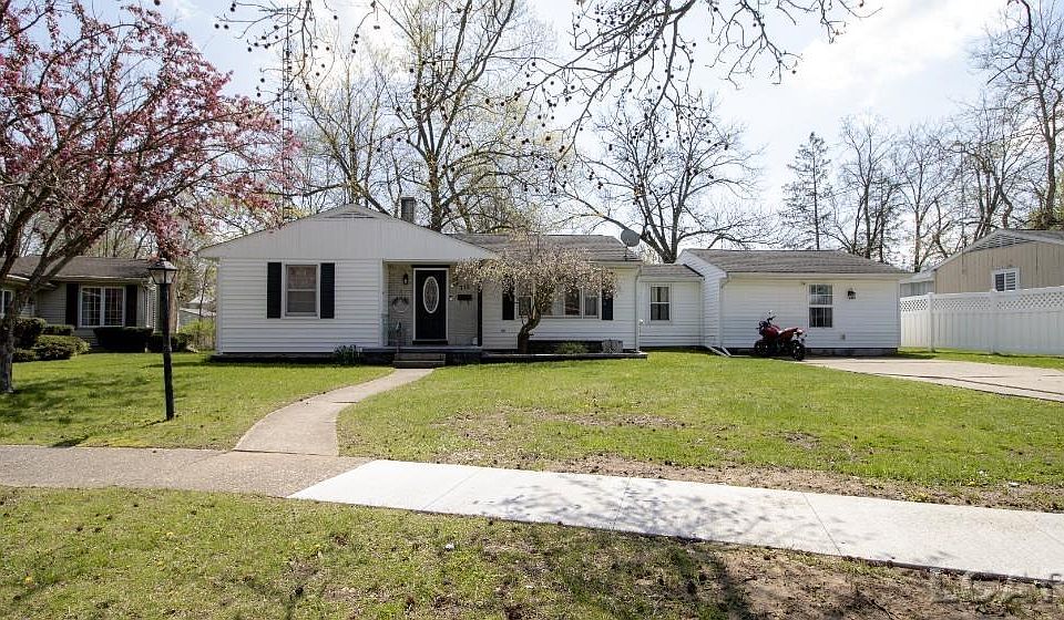 1st image of 715 Alexander Dr