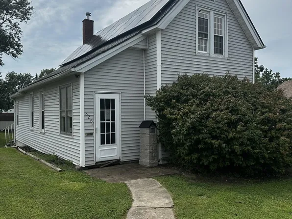 826 Walnut St, Hamilton, IL 62341