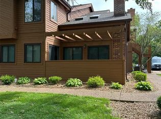 1704 Hemingway Ln #B, Saint Charles, MO 63304