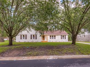 113 Runnymede Ln, Summerville, SC 29485