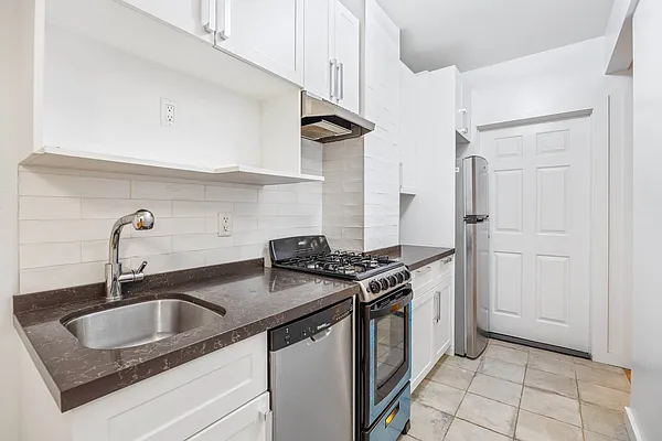 Rented by Kole Group | media 4