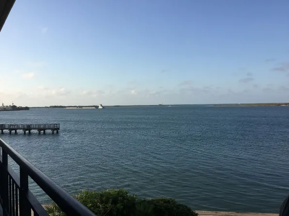 1000 N Station St APT 109, Port Aransas, TX 78373