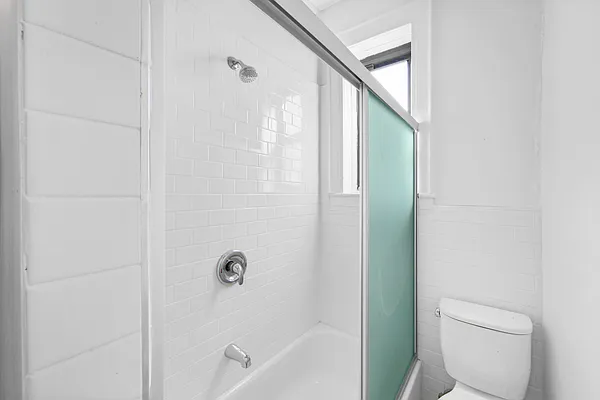 Rented by Charney Real Estate LLC | media 6