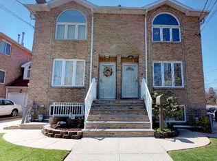 8 Annadale Rd, Staten Island, NY 10312