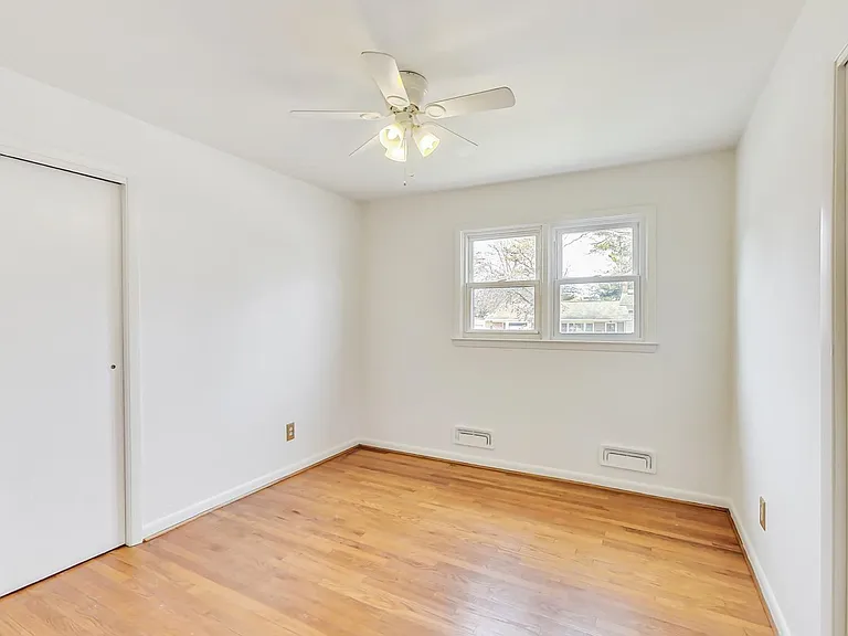 1208 Pinewood Dr — Photo 21