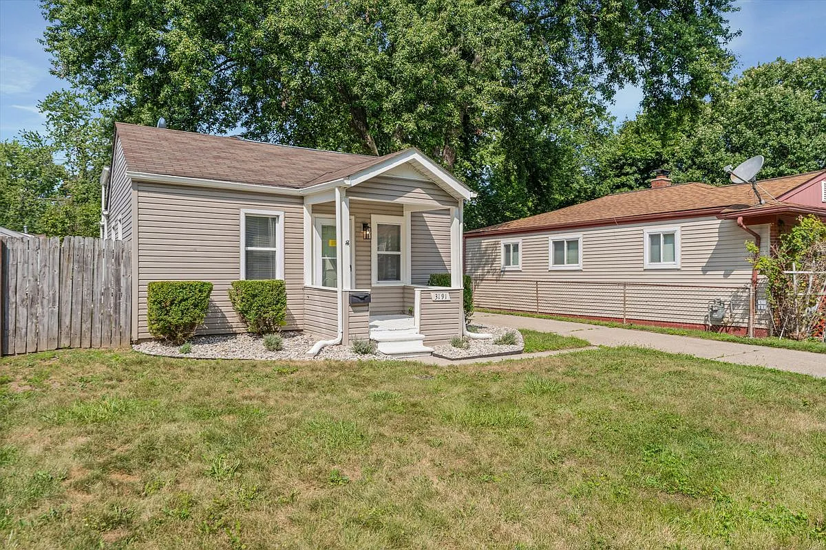 3 bed, 1.0 bath, 730 sqft, $1,800 — Photo 4