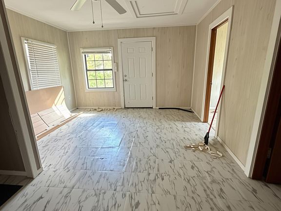 2nd image of 208 F St