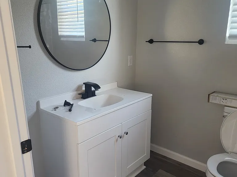 307 Euclid St — Photo 12