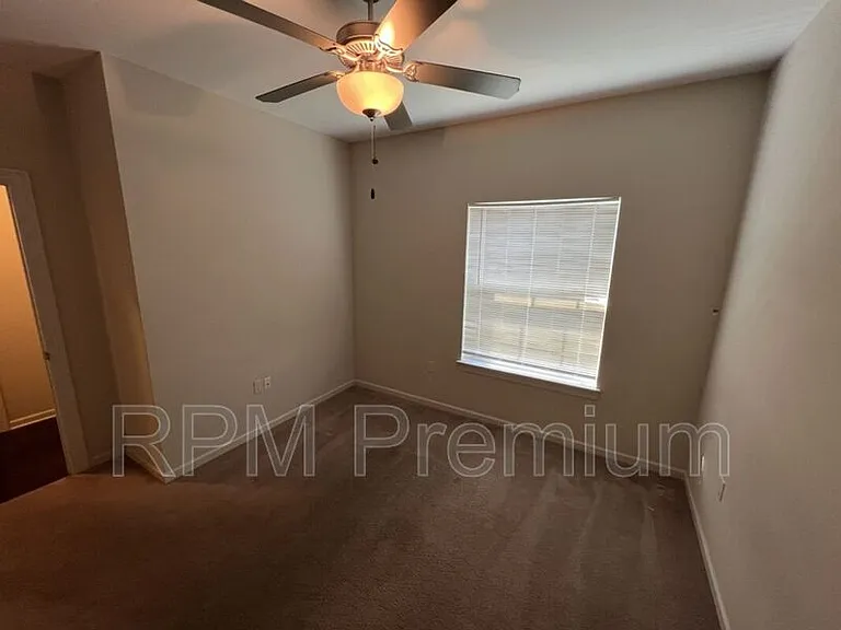 8614 Forestwood Ave — Photo 38
