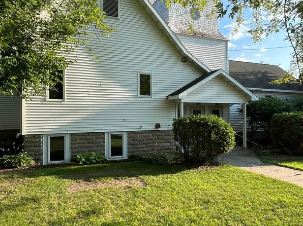 7 Magnus Johnson St S #2