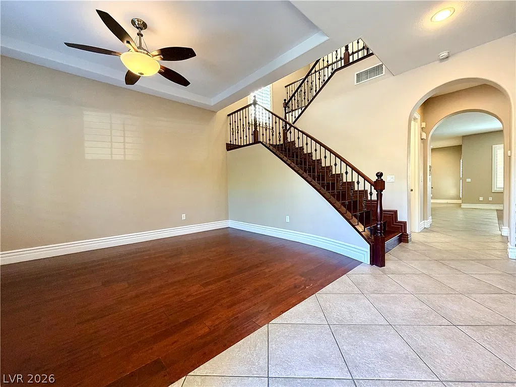 3 bed, 3.0 bath, 2901 sqft, $2,200 — Photo 3
