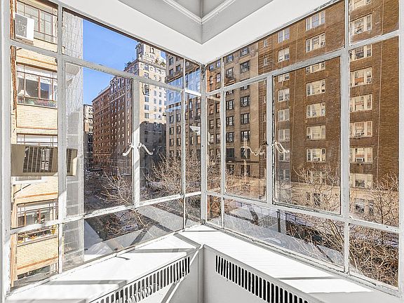 2nd image of 565 W End Ave APT 5A