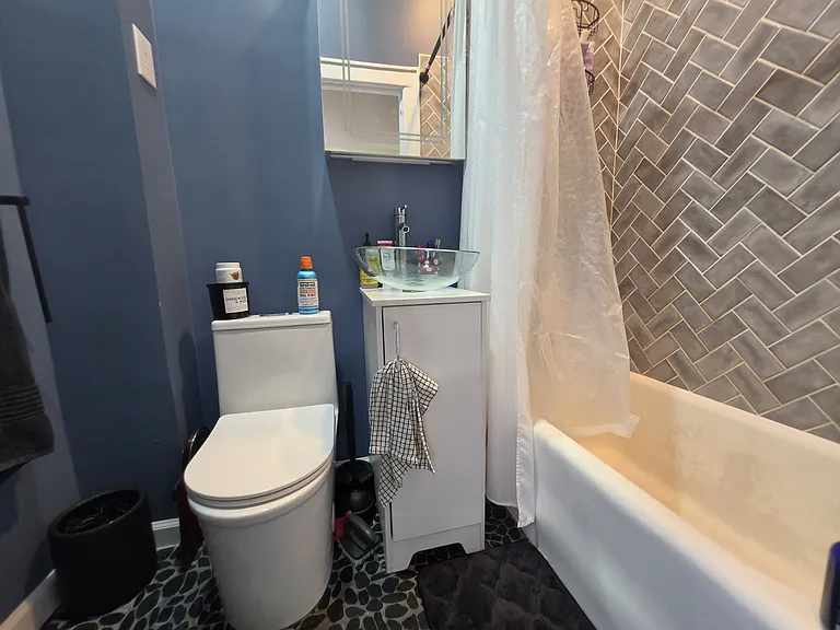 418 Wilson Ave #3 — Photo 8
