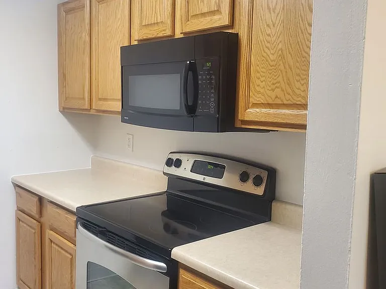 Bent Oak Apartments — Photo 21