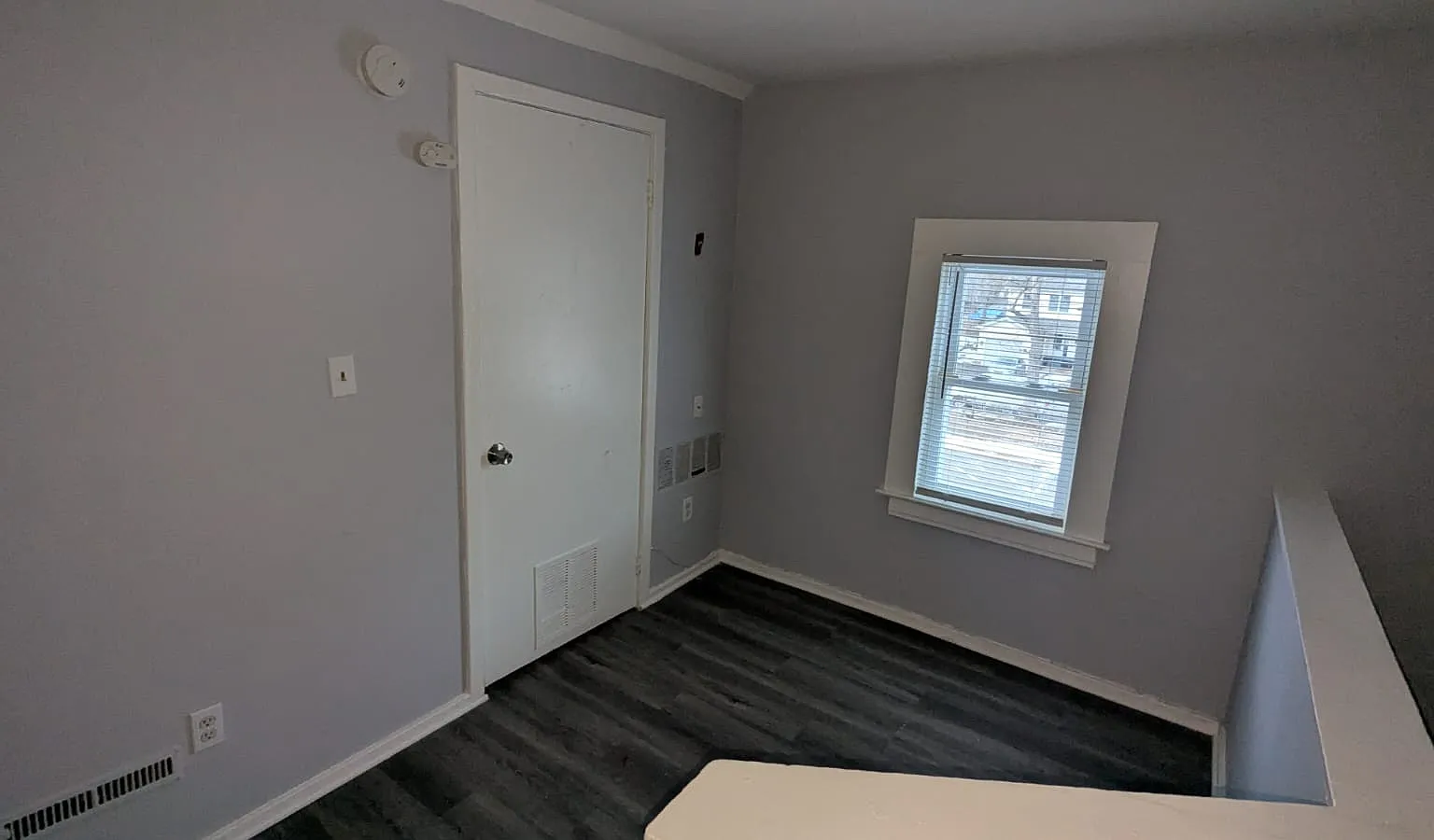 4 bed, 1300 sqft, $1,849 — Photo 2