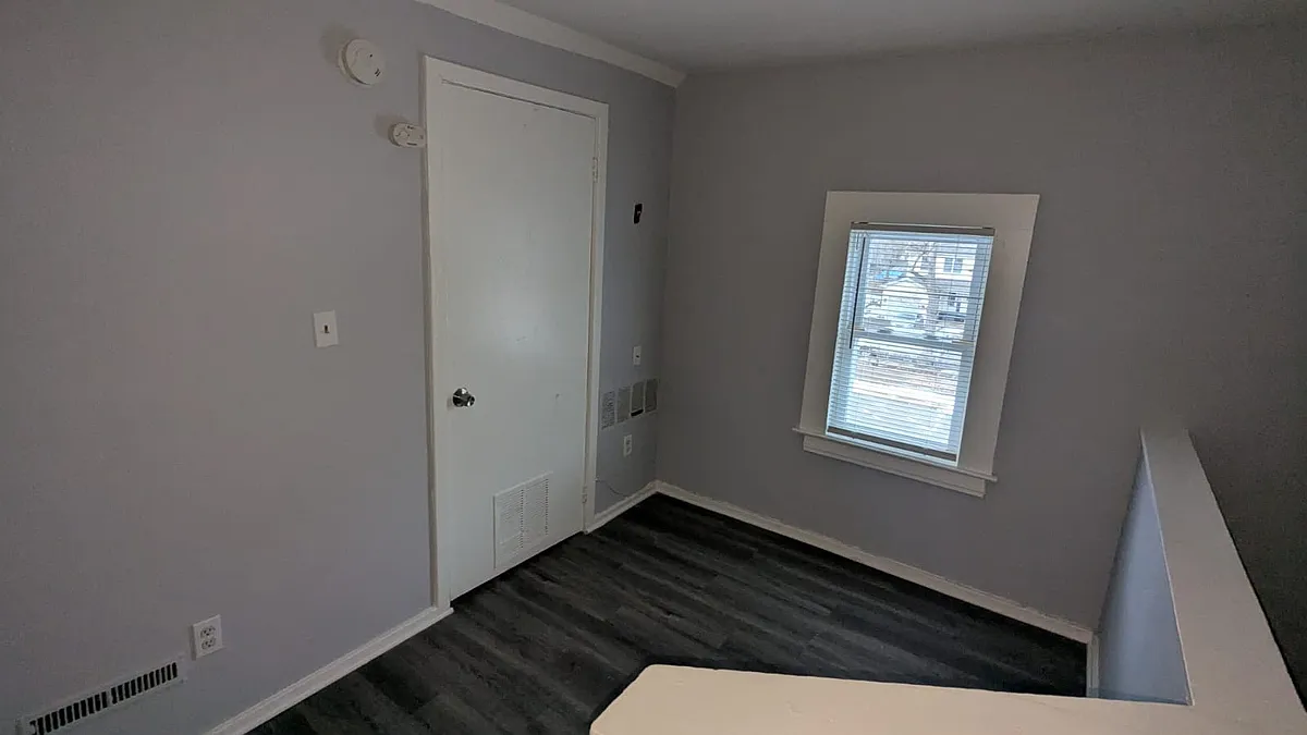 Building Photo - 165 Starr St #2A
