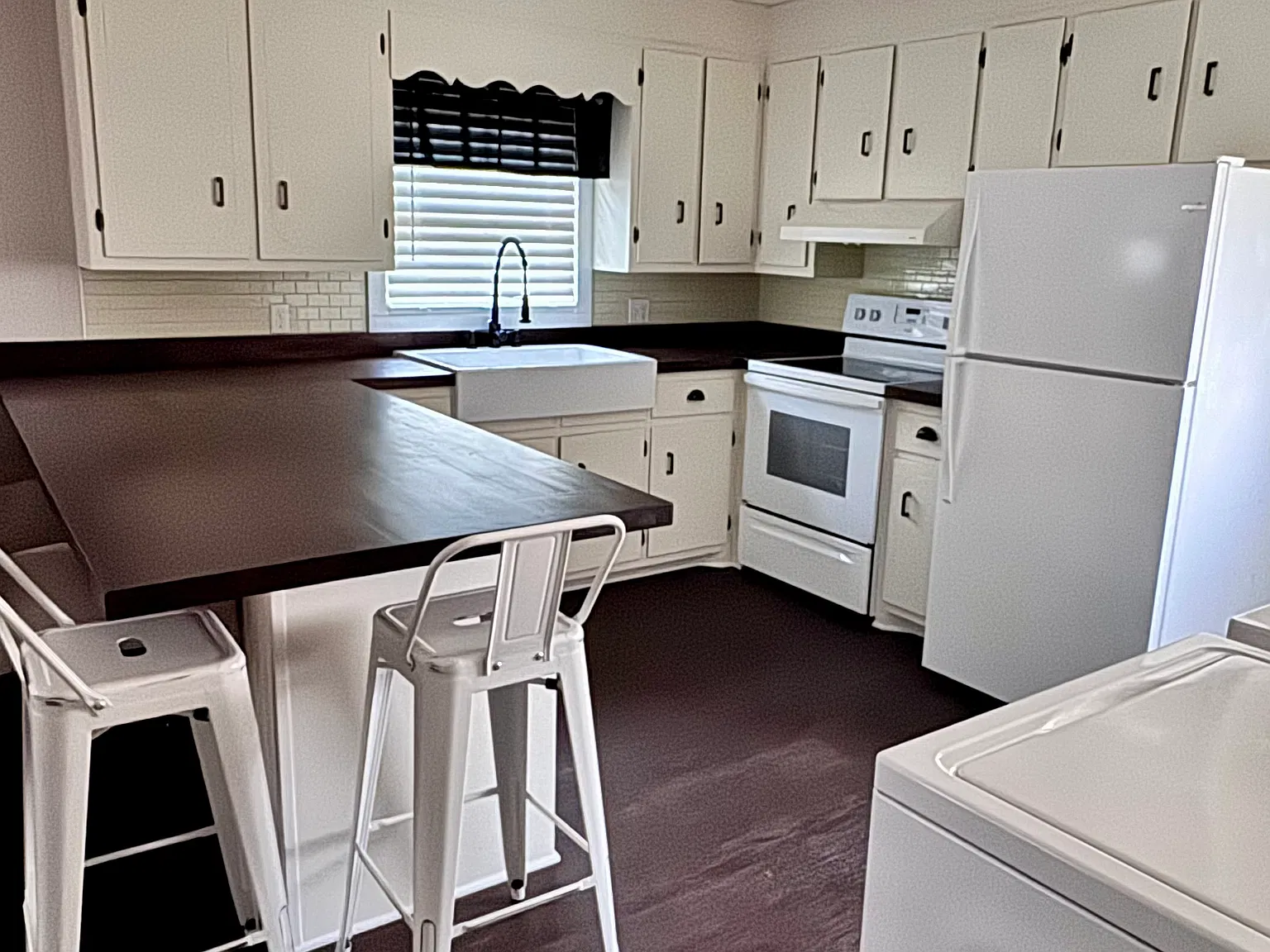 2 bed, 900 sqft, $1,050 — Photo 3
