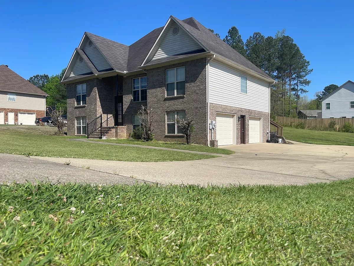 Building Photo - 770 Ridgefield Way