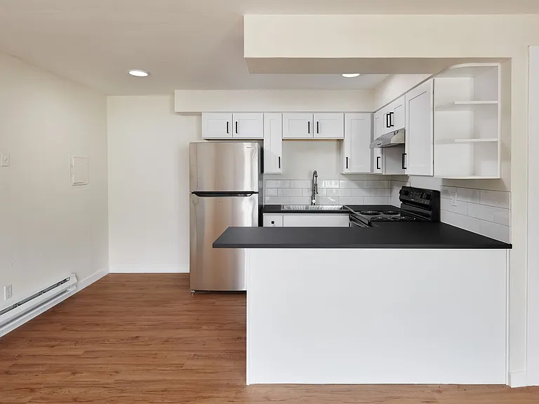 3815 SE 122nd Ave — Photo 3
