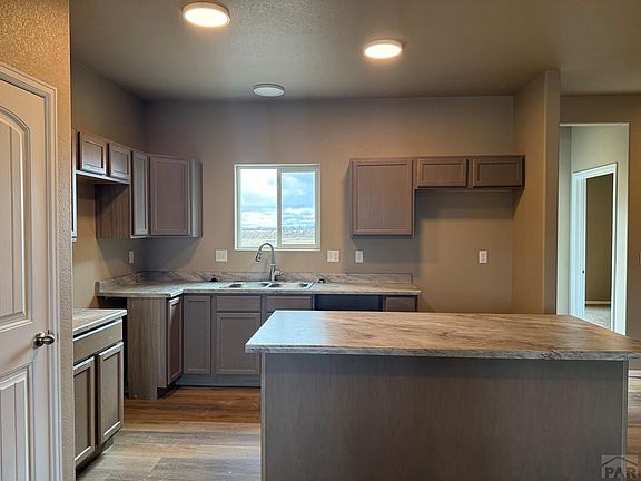5th image of 3530 Wapiti Ln