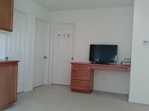 5th image of 27040 N Bay Ln