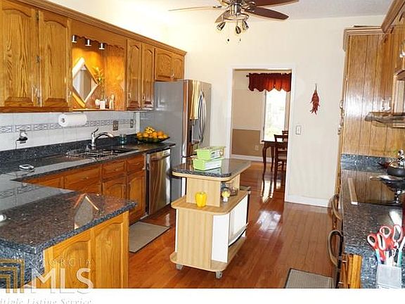 2nd image of 211 Gleneagle Point
