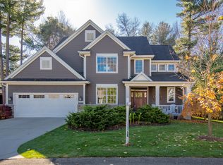 5561 N Red Pine Cir, Kalamazoo, MI 49009