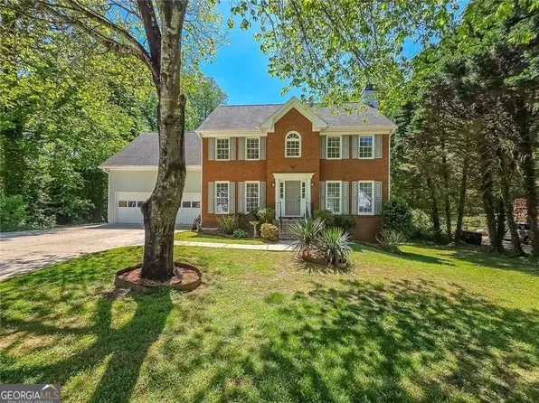 300 Farm Trak, Roswell, GA 30075