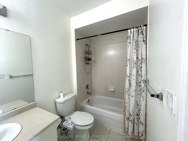 7400 Markham Rd #423 — Photo 24